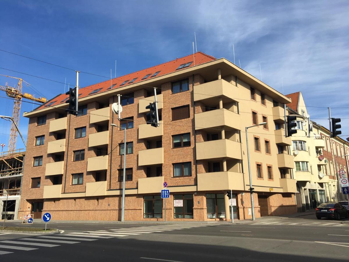 Queen Apartman Debrecen Dış mekan fotoğraf